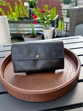 Authentic Vintage Louis Vuitton Sarah Wallet | Monogram Canvas | COA Included